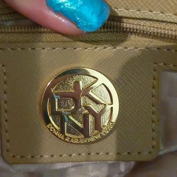 EUC DKNY PINK CROSSBODY VEGAN LEATHER HANDBAG PURSE - Picture 11 of 13